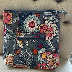 Crossbody Vera Bradley purse